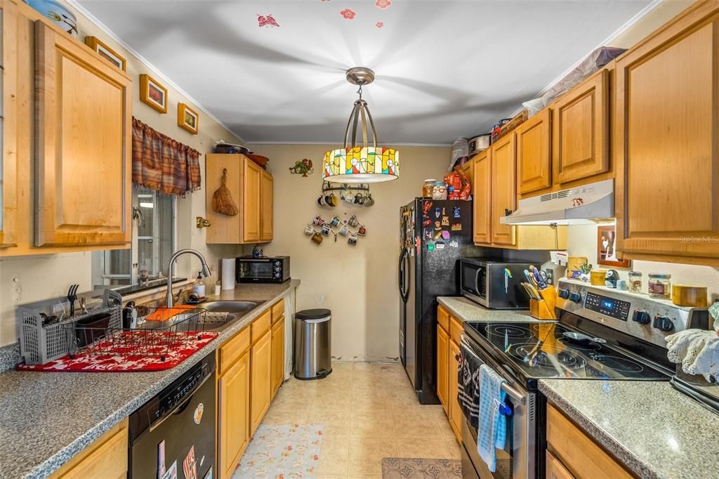 For Sale: $389,500 (3 beds, 2 baths, 1416 Square Feet)