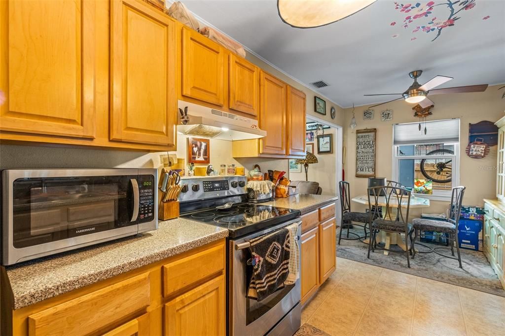 For Sale: $389,500 (3 beds, 2 baths, 1416 Square Feet)