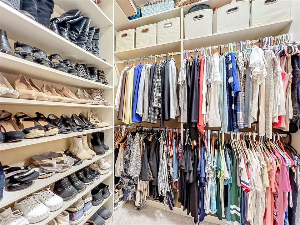 Master closet 1