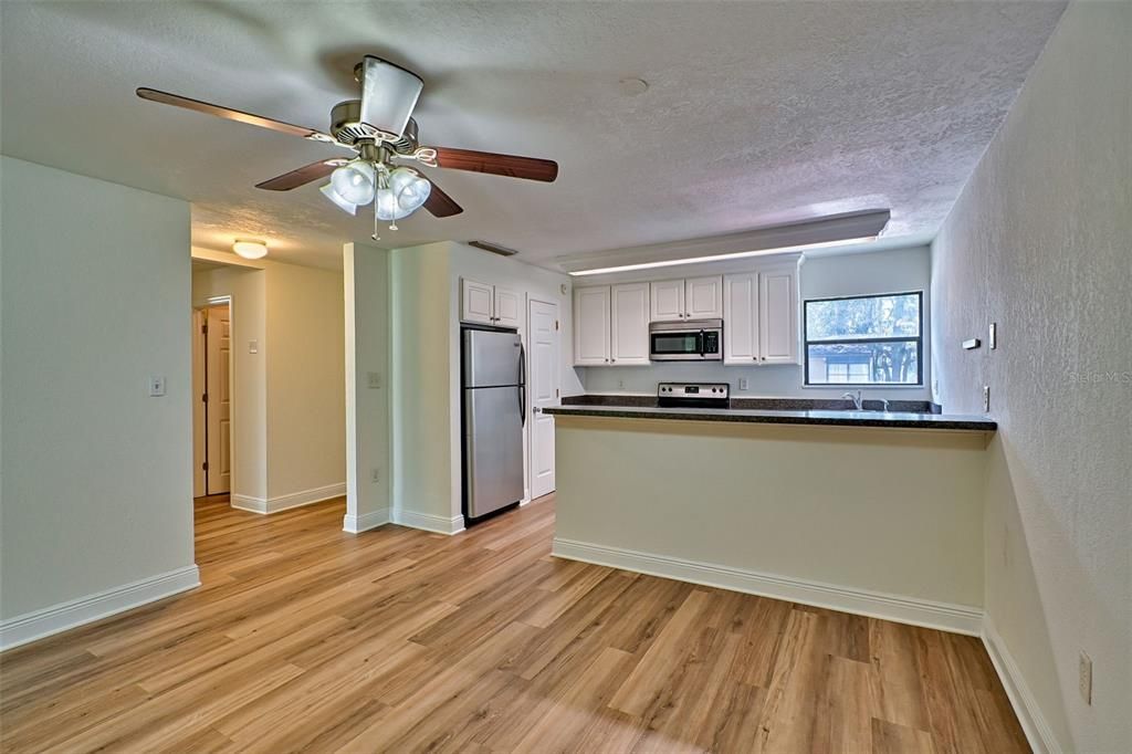 For Sale: $87,500 (2 beds, 1 baths, 876 Square Feet)