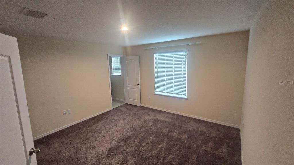 For Rent: $2,000 (3 beds, 2 baths, 1762 Square Feet)