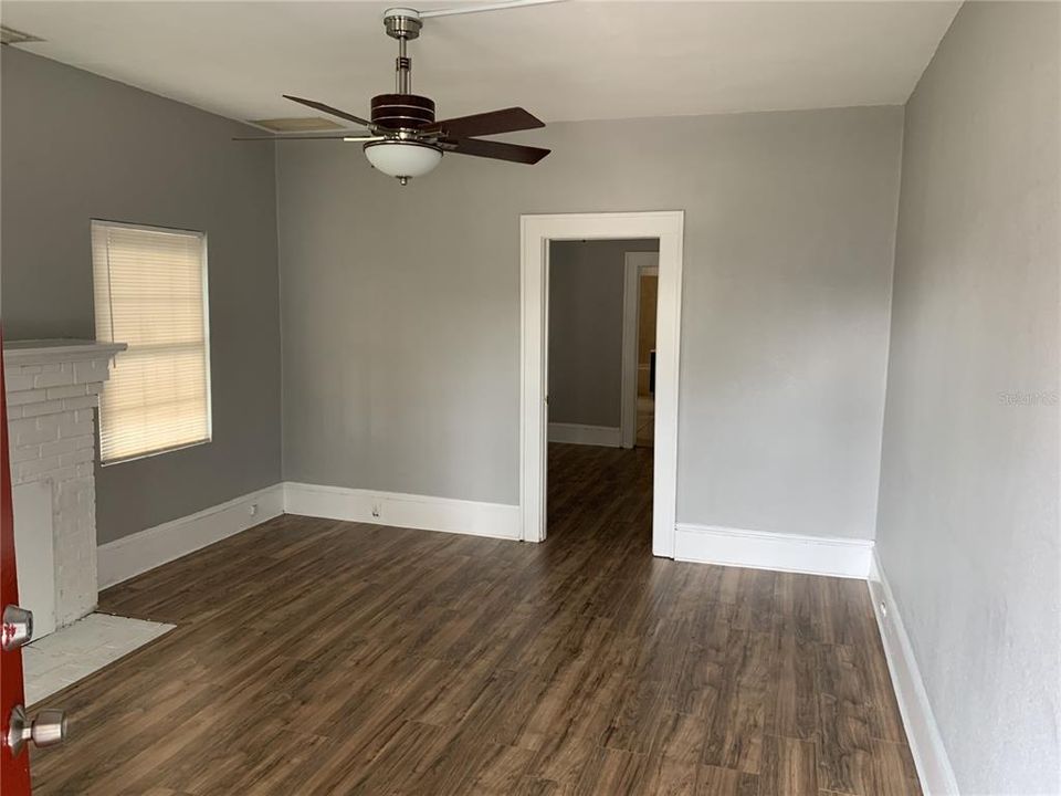 For Rent: $1,075 (3 beds, 1 baths, 1774 Square Feet)