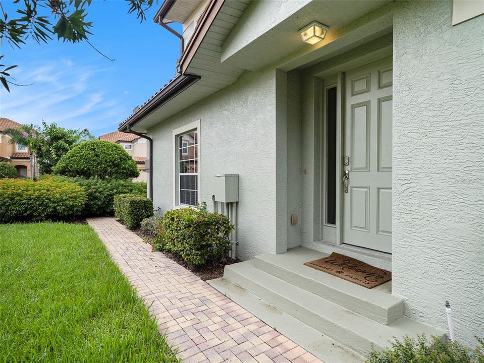 For Sale: $500,000 (4 beds, 2 baths, 2024 Square Feet)