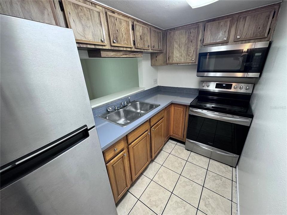 For Rent: $1,150 (1 beds, 1 baths, 504 Square Feet)