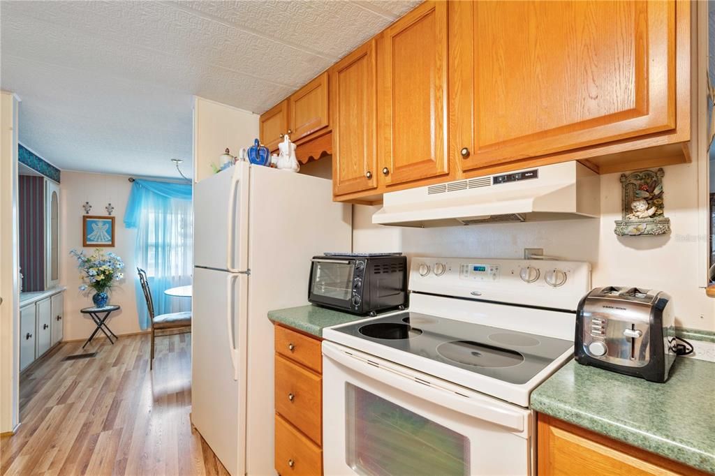 For Sale: $189,000 (2 beds, 2 baths, 1176 Square Feet)