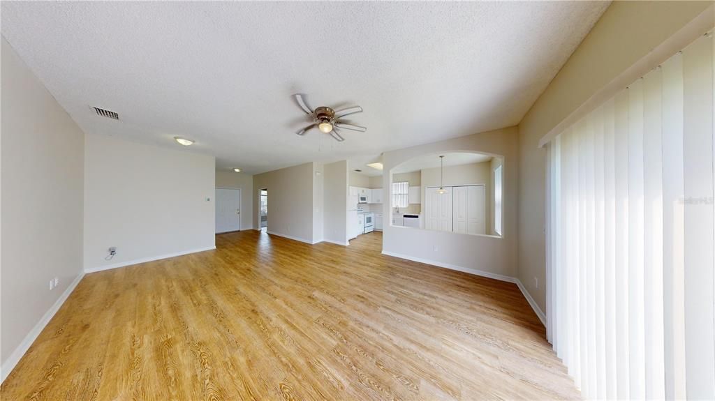 For Rent: $2,135 (3 beds, 2 baths, 1310 Square Feet)