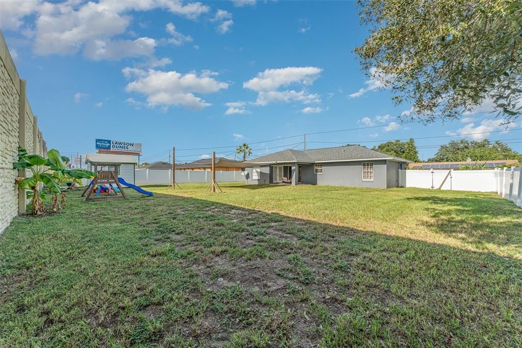 For Sale: $275,000 (3 beds, 2 baths, 1098 Square Feet)