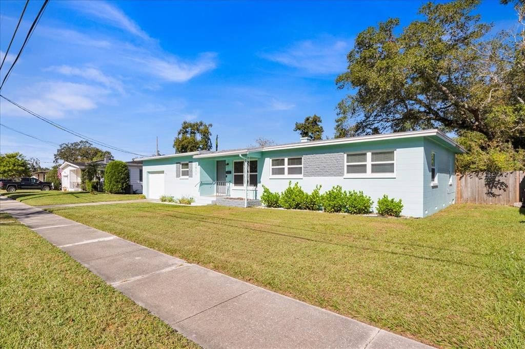 For Sale: $510,000 (3 beds, 2 baths, 1457 Square Feet)