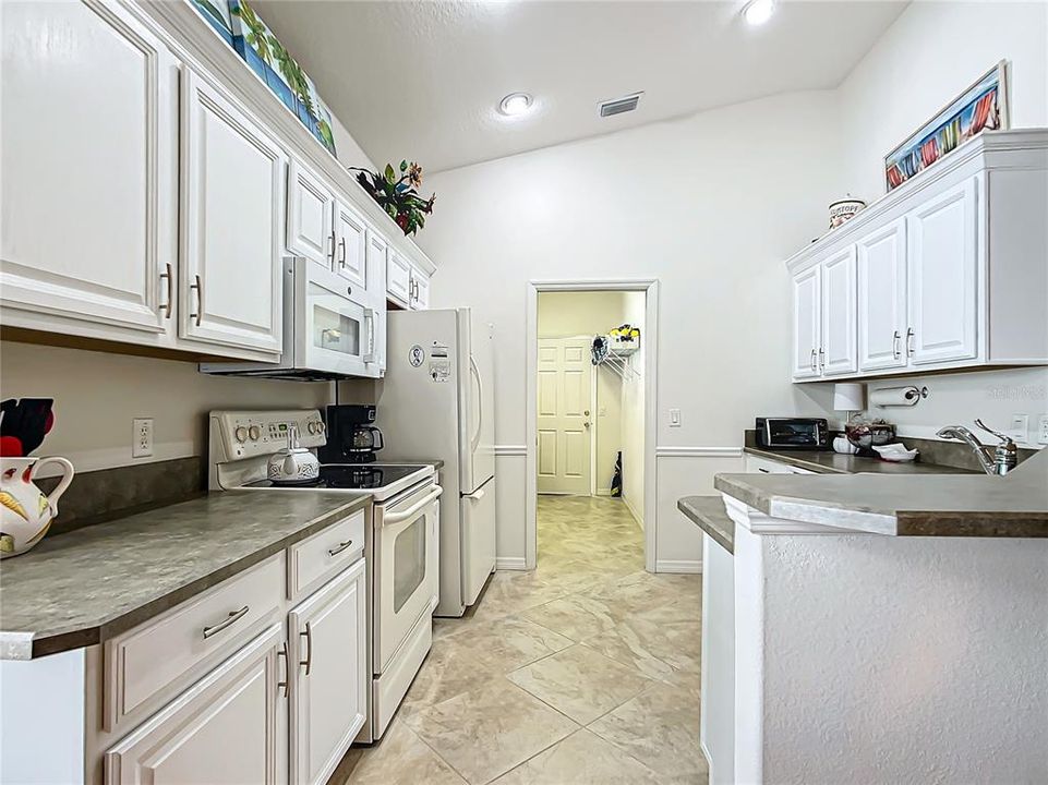 For Sale: $350,000 (2 beds, 2 baths, 1745 Square Feet)