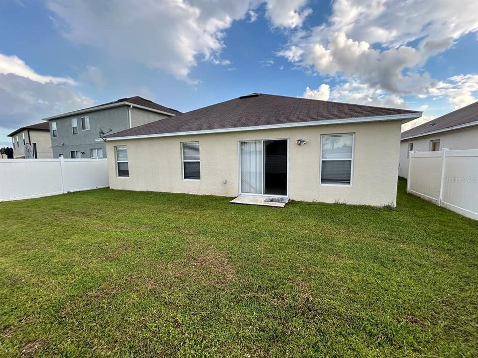 Active With Contract: $2,300 (3 beds, 2 baths, 1671 Square Feet)