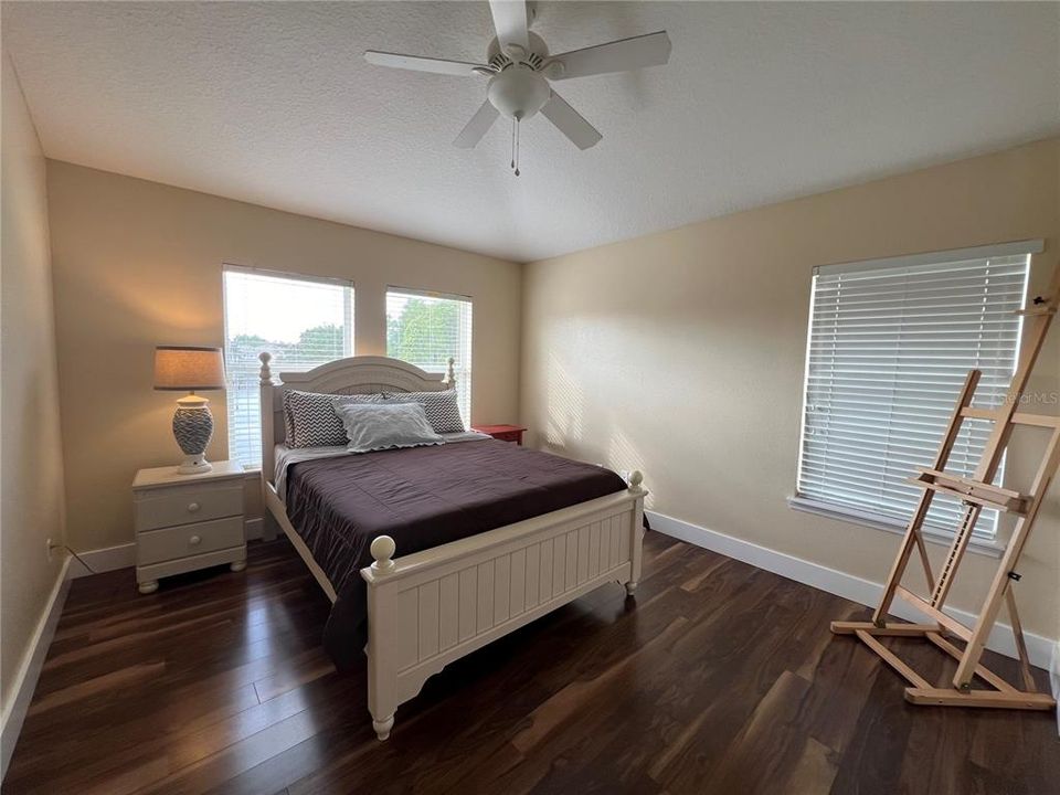 For Sale: $319,000 (2 beds, 2 baths, 1300 Square Feet)