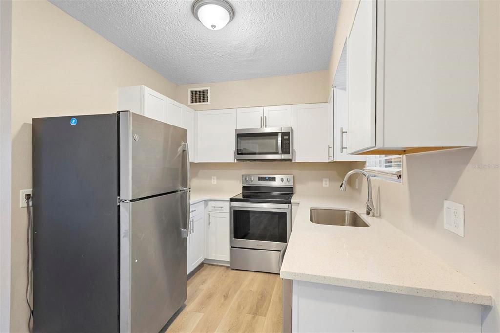 For Sale: $234,900 (3 beds, 1 baths, 1008 Square Feet)