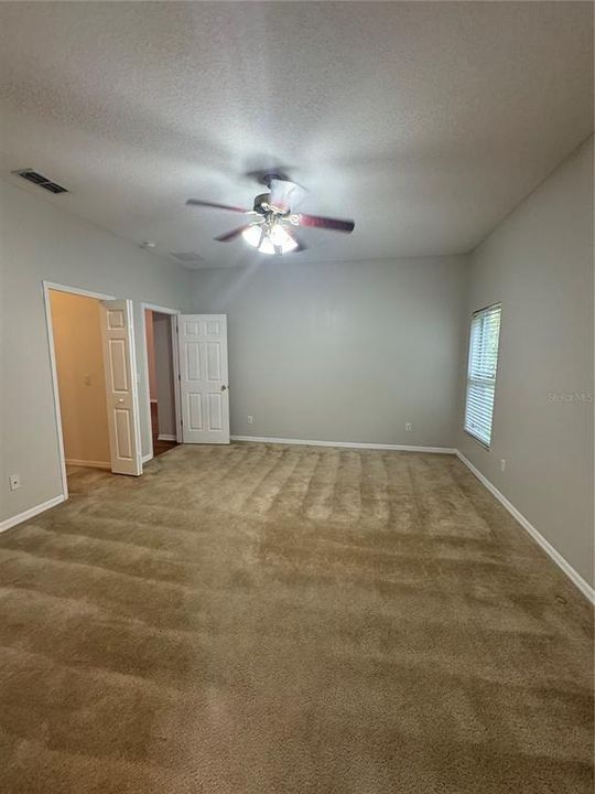 For Rent: $2,495 (3 beds, 2 baths, 1884 Square Feet)