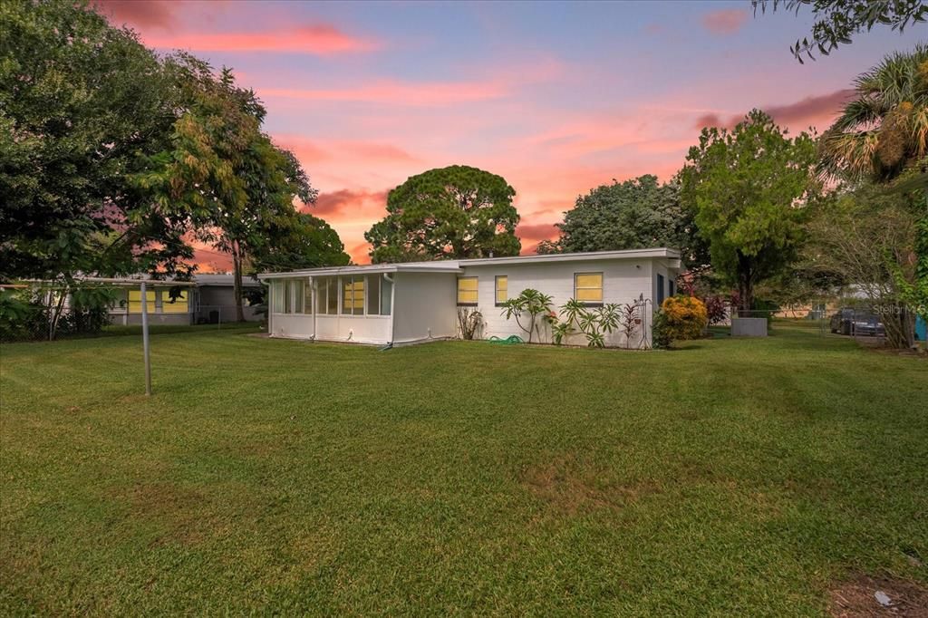 For Sale: $290,000 (3 beds, 2 baths, 1110 Square Feet)