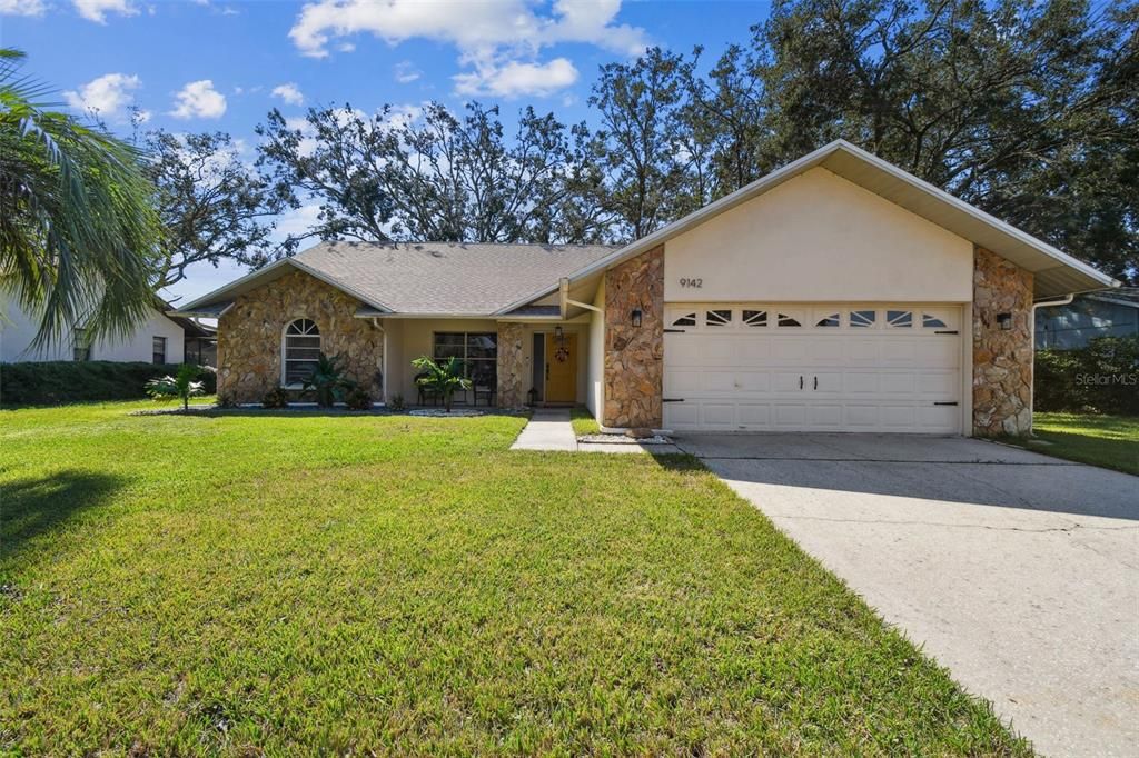 For Sale: $479,000 (3 beds, 2 baths, 1965 Square Feet)