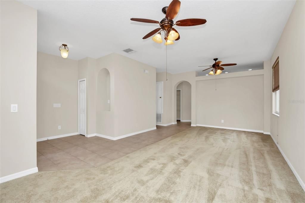 For Rent: $2,295 (4 beds, 2 baths, 2132 Square Feet)