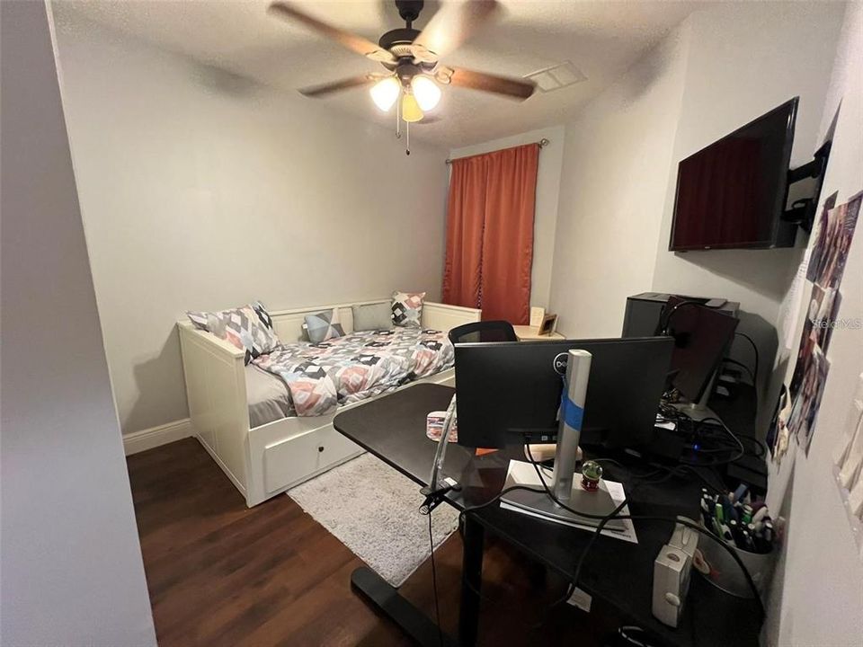 Active With Contract: $2,300 (3 beds, 2 baths, 1472 Square Feet)