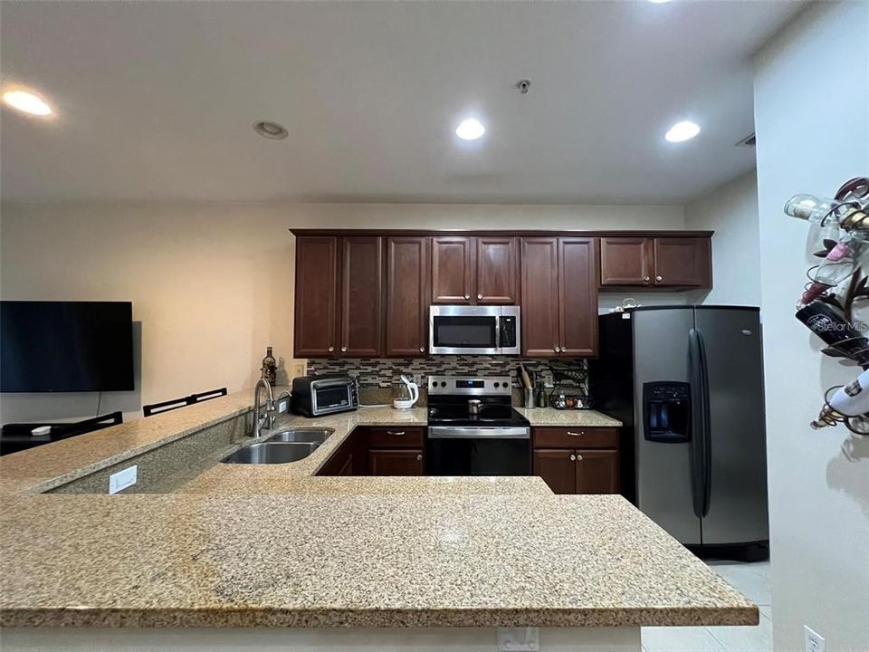 Active With Contract: $2,300 (3 beds, 2 baths, 1472 Square Feet)