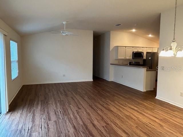 For Rent: $1,900 (2 beds, 2 baths, 1280 Square Feet)