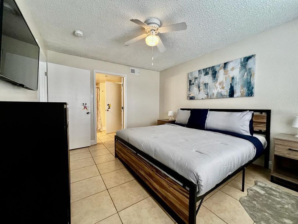 For Sale: $250,000 (2 beds, 2 baths, 1026 Square Feet)