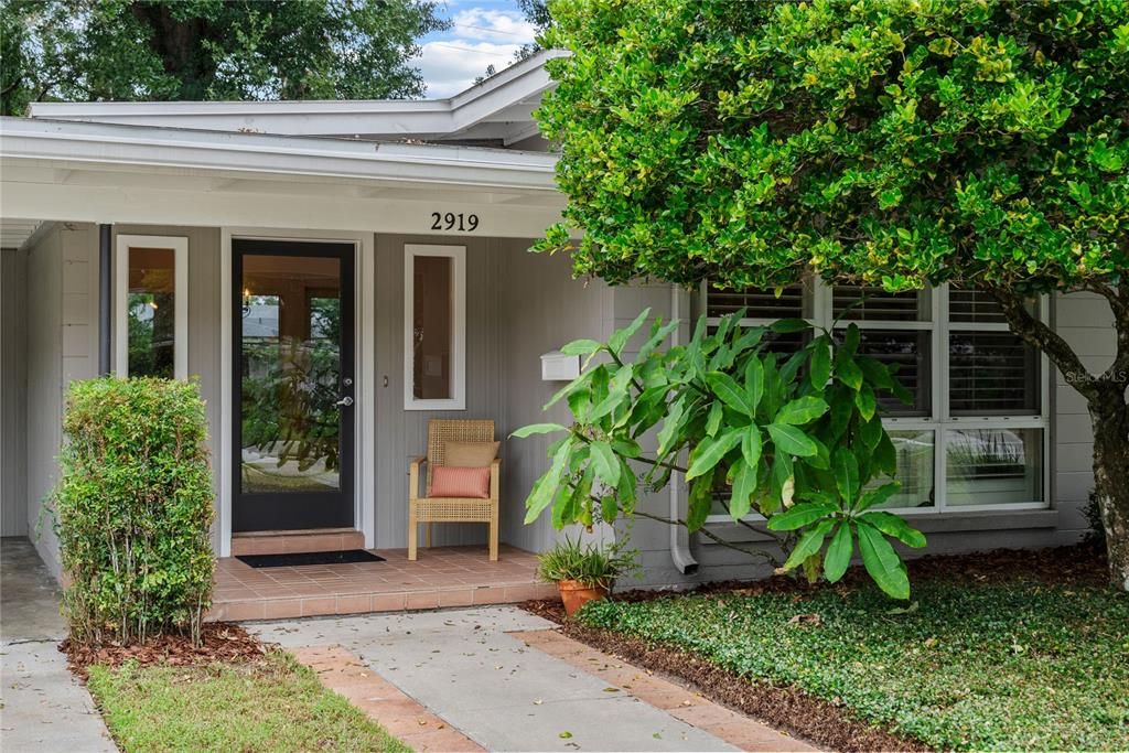 Active With Contract: $520,000 (3 beds, 2 baths, 1361 Square Feet)