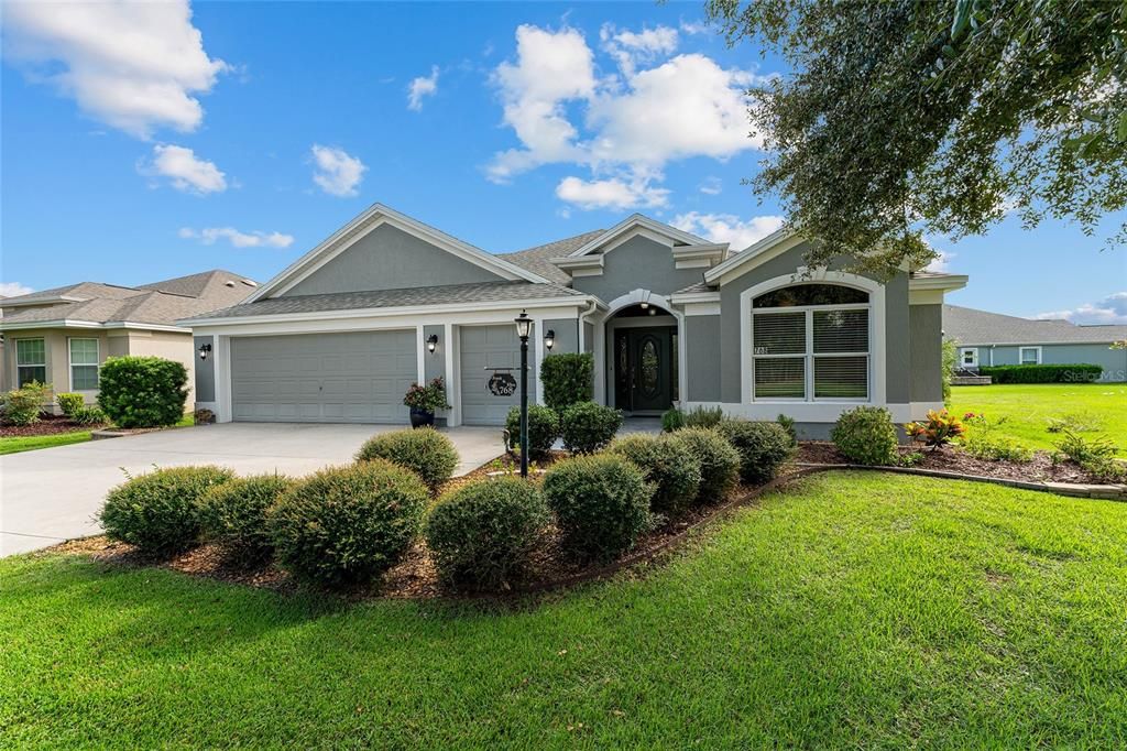 For Sale: $519,900 (3 beds, 2 baths, 1939 Square Feet)