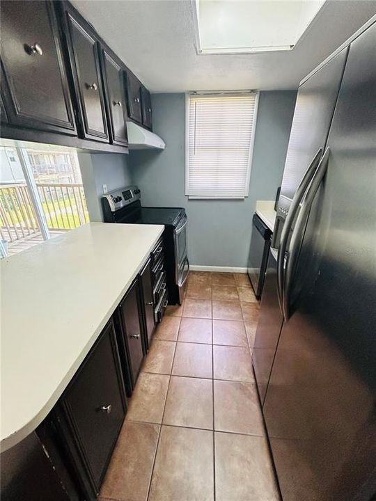 For Rent: $1,300 (1 beds, 1 baths, 780 Square Feet)