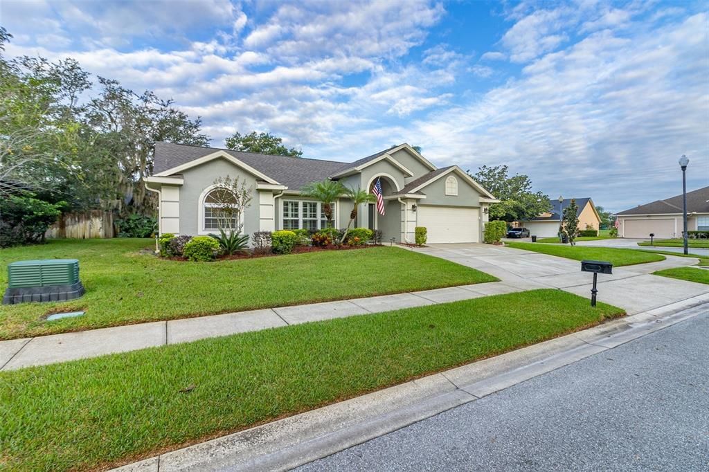 For Sale: $519,990 (3 beds, 2 baths, 1885 Square Feet)