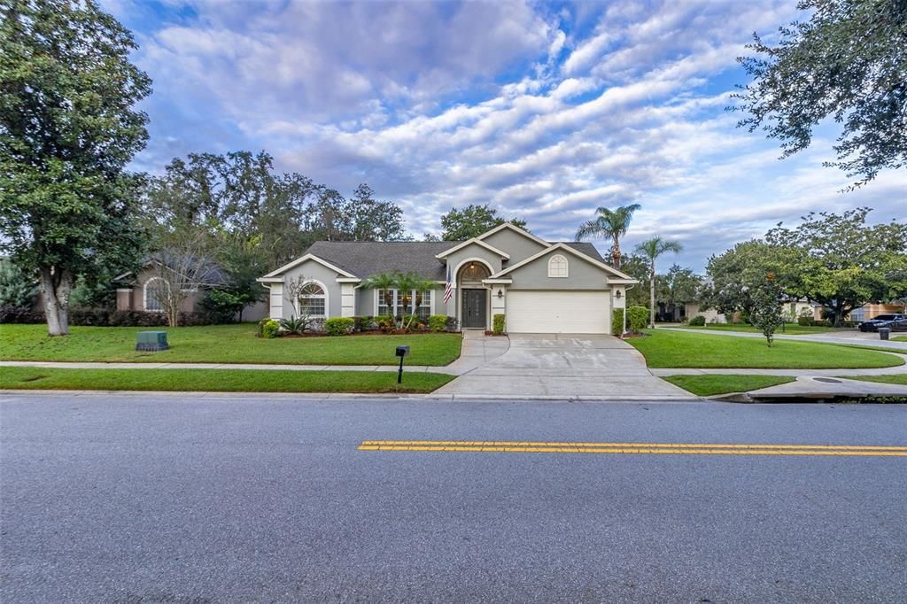 For Sale: $519,990 (3 beds, 2 baths, 1885 Square Feet)