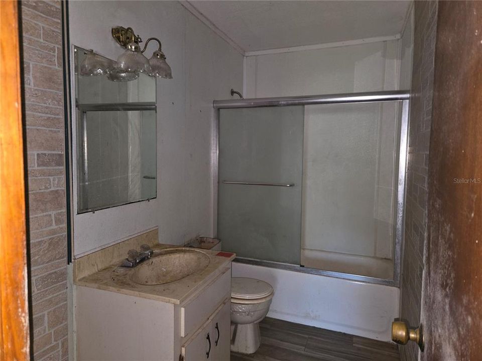 For Sale: $138,000 (2 beds, 2 baths, 1596 Square Feet)