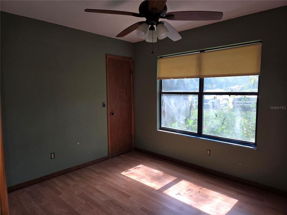 For Sale: $138,000 (2 beds, 2 baths, 1596 Square Feet)