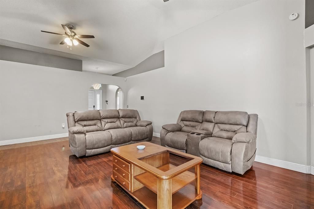 For Sale: $380,000 (4 beds, 2 baths, 1874 Square Feet)