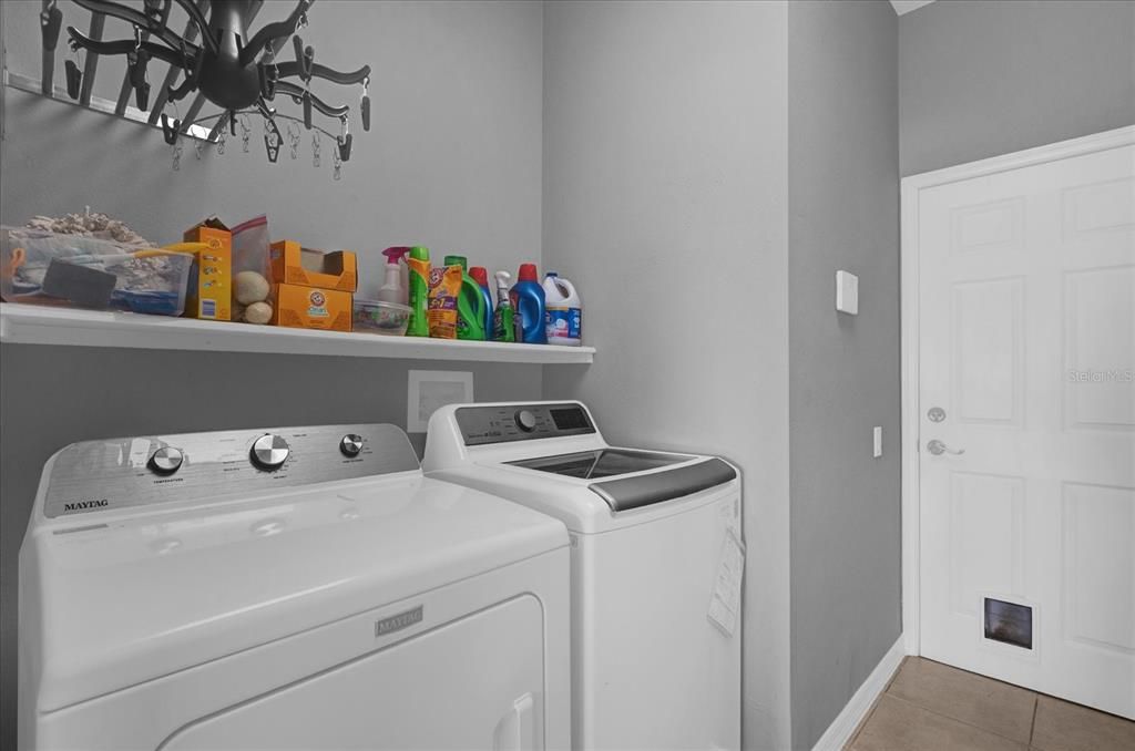 Laundry room, appliances included