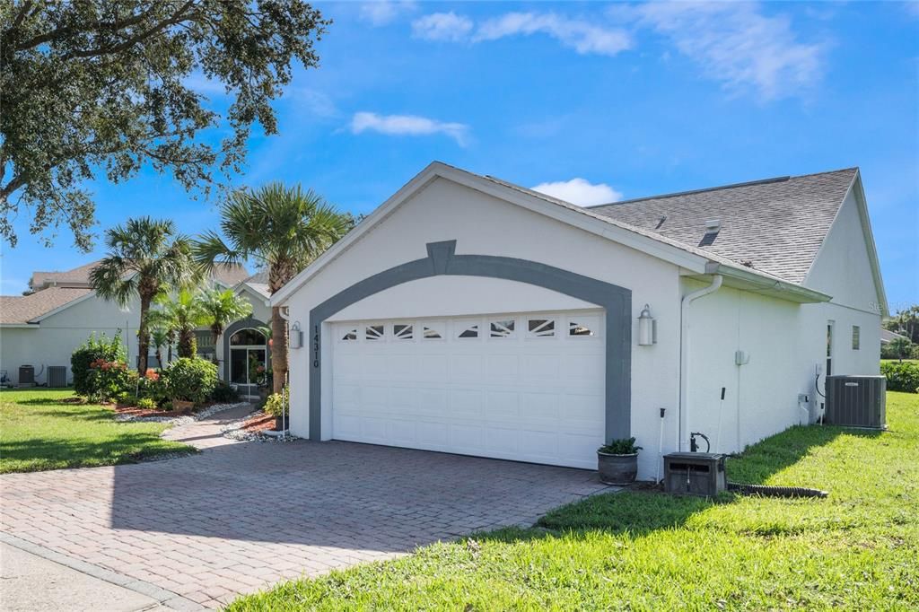 For Sale: $599,000 (3 beds, 2 baths, 2149 Square Feet)