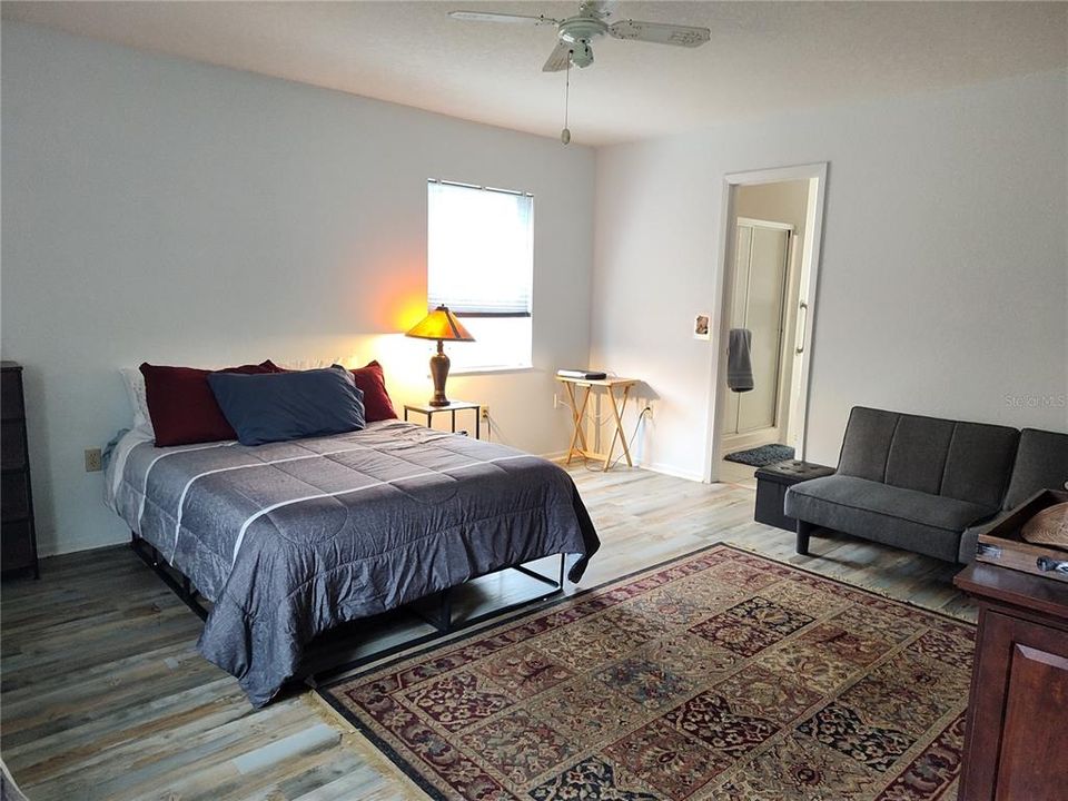 For Sale: $335,000 (3 beds, 2 baths, 1732 Square Feet)