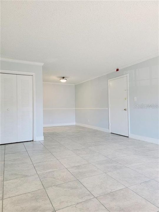 For Sale: $170,000 (2 beds, 2 baths, 984 Square Feet)