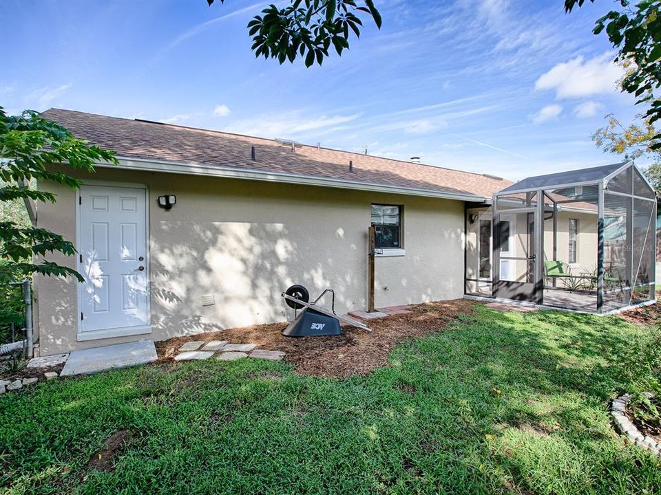 Doorway to garage for easy access ~