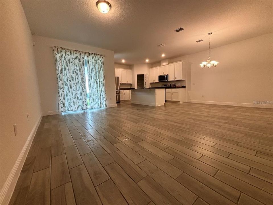 For Rent: $2,700 (3 beds, 2 baths, 2308 Square Feet)