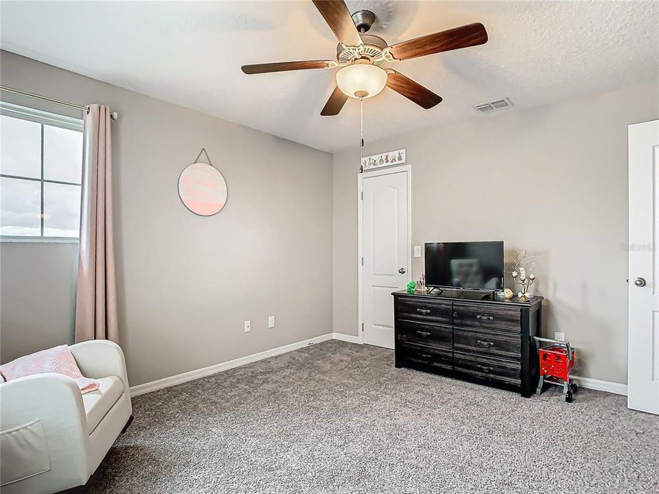 For Sale: $645,000 (4 beds, 2 baths, 2560 Square Feet)