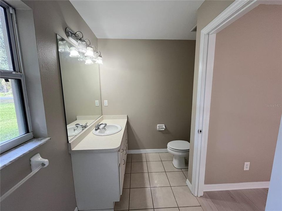 For Sale: $253,900 (3 beds, 2 baths, 1432 Square Feet)