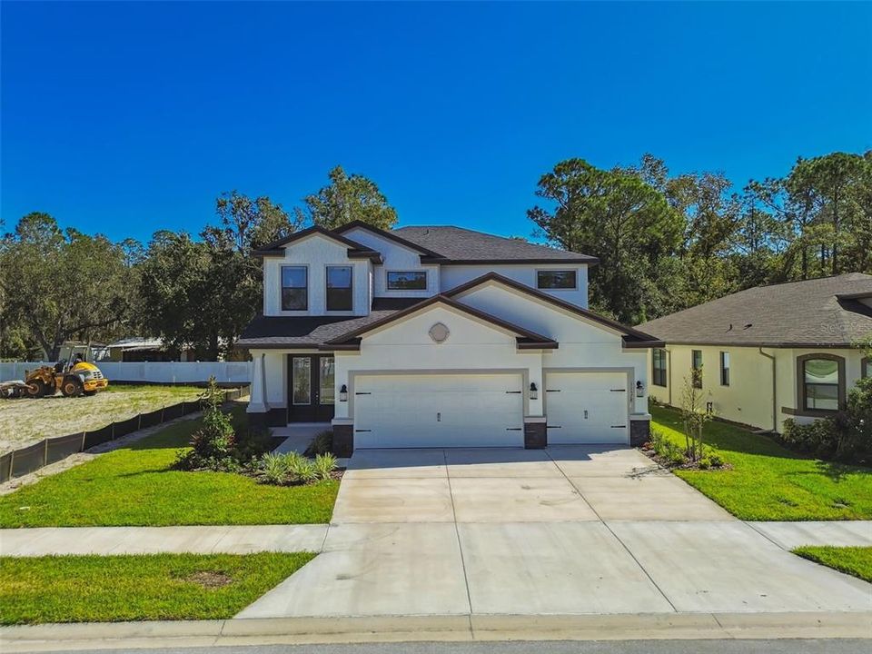 Active With Contract: $515,632 (5 beds, 3 baths, 2732 Square Feet)