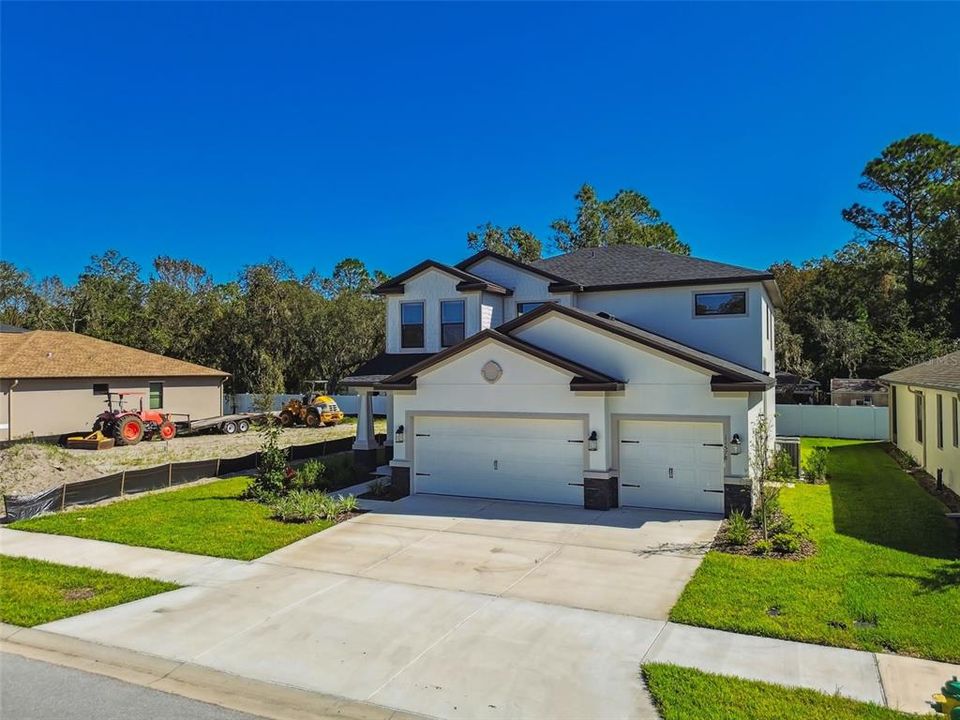 Active With Contract: $515,632 (5 beds, 3 baths, 2732 Square Feet)