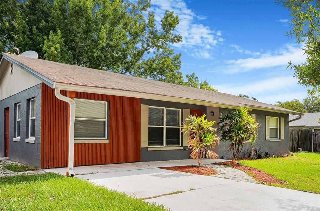 For Sale: $337,000 (4 beds, 1 baths, 1216 Square Feet)