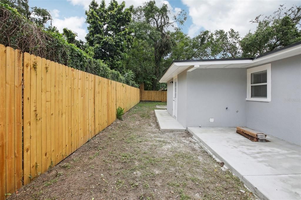 For Sale: $320,000 (3 beds, 1 baths, 1111 Square Feet)