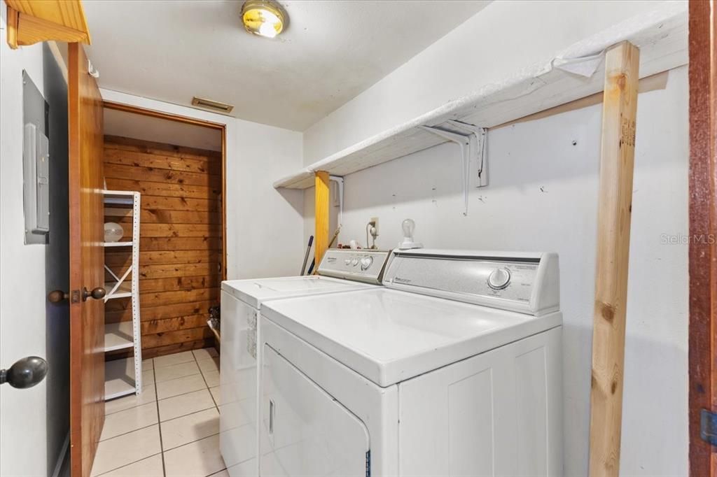 For Sale: $369,900 (3 beds, 2 baths, 1344 Square Feet)