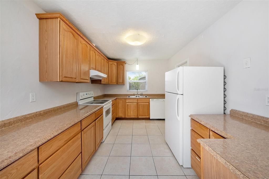 For Sale: $349,900 (3 beds, 1 baths, 1544 Square Feet)