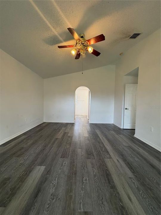 For Rent: $2,500 (4 beds, 2 baths, 2222 Square Feet)