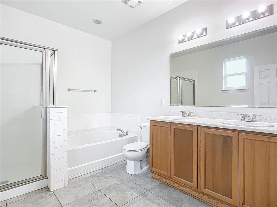 For Sale: $350,000 (3 beds, 2 baths, 1679 Square Feet)