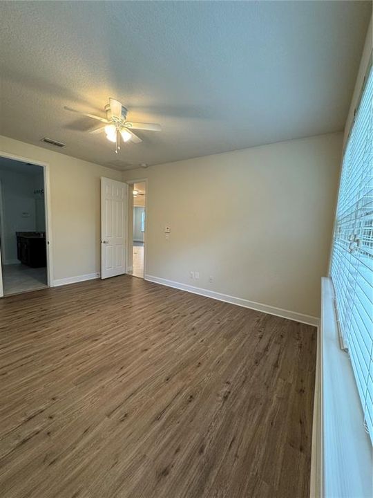 For Rent: $3,300 (3 beds, 2 baths, 1961 Square Feet)