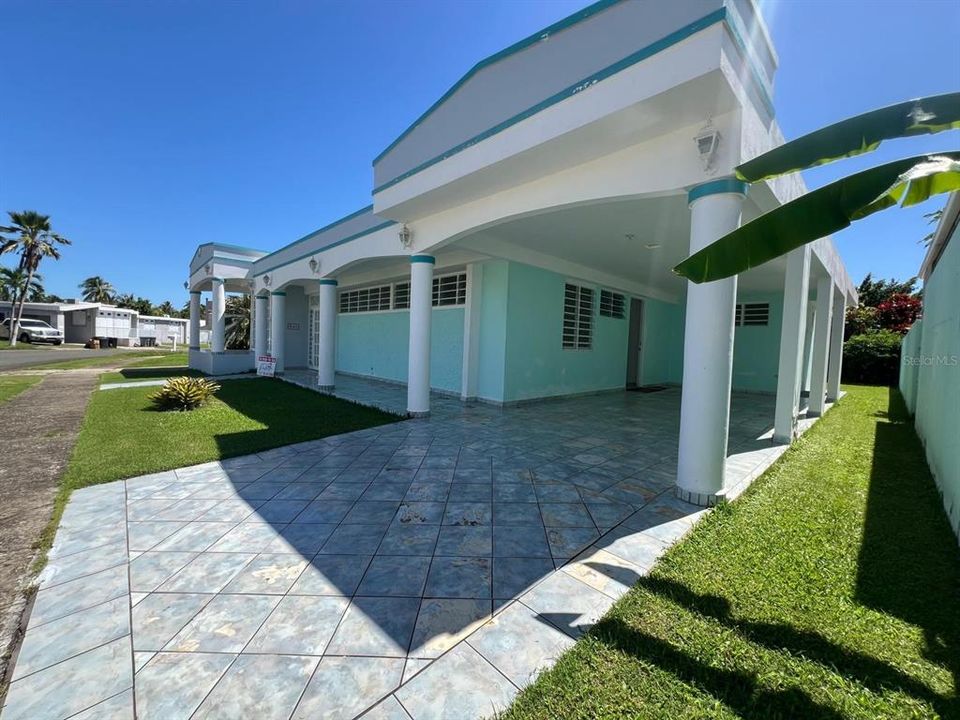 En Venta: $277,000 (3 camas, 2 baños, 1205 Pies cuadrados)